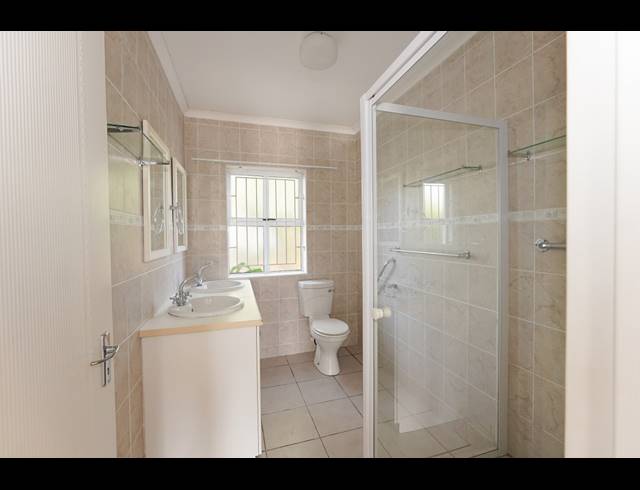 3 bed property to rent in LANGERUG